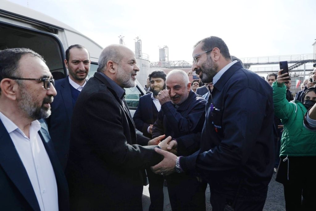 بازدید وزیر کشور از چسب مشهد